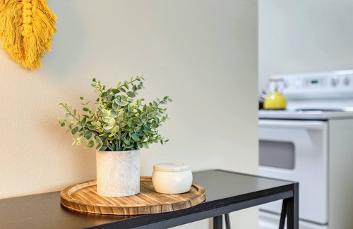 Ballard Apartment | Stylish Scandi Boho Apartment Steps from Seattle Waterfront