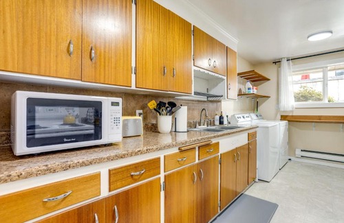 Old Ballard Apartment | Stylish Seattle Apartment Steps from the Waterfront