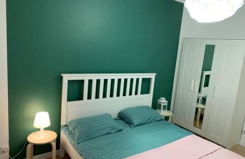 Uralsk Apartment | Cozy Scandi Home: Guest Rated 9/10 & Family Friendly