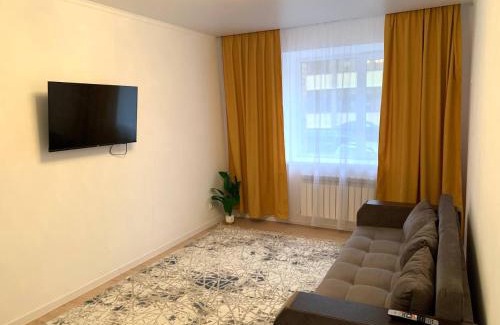 Uralsk Apartment | Cozy Scandi Home: Guest Rated 9/10 & Family Friendly