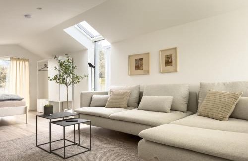 Warstein House | Scandi Micro House: Child-Friendly Retreat with 10/10 Rating