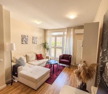 Sofia Apartment | Scandi Suite Business & Leisure