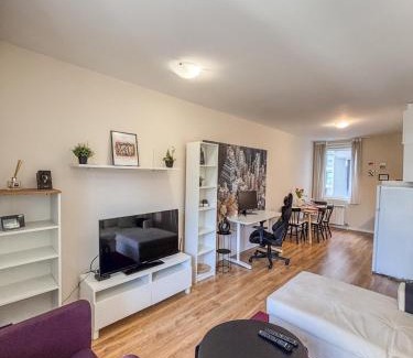 Sofia Apartment | Scandi Suite Business & Leisure