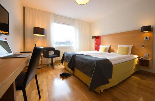 Ornskoldsvik Hotel | Discover Scandic Örnsköldsvik: 4-Star Comfort & Pet-Friendly