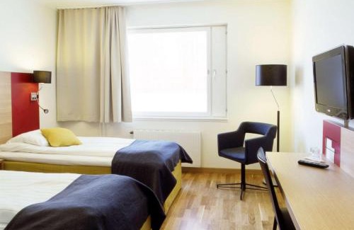 Ornskoldsvik Hotel | Discover Scandic Örnsköldsvik: 4-Star Comfort & Pet-Friendly