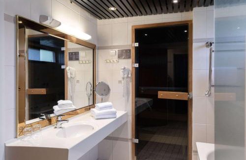 Hameenlinna Hotel | Pet-Friendly Retreat at Scandic Aulanko with Spa & Pool