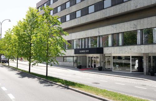 Fredrikstad Hotel | Pet-Friendly Scandic City with Breakfast & Restaurant Access
