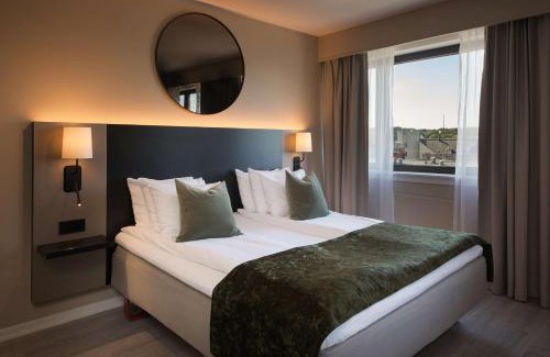 Fredrikstad Hotel | Pet-Friendly Scandic City with Breakfast & Restaurant Access