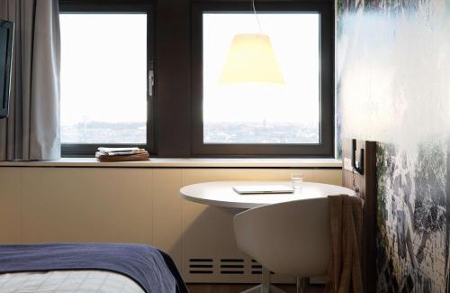 København V Hotel | Discover Scandic Copenhagen: Family-Friendly & Pet-Welcoming