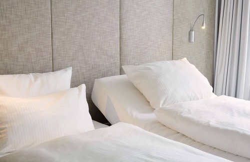 Bahnhofsviertel Hotel | Welcoming Scandic Frankfurt Museumsufer: Rated 9/10 by Guests