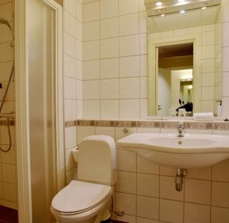 Tromso Hotel | Discover Scandic Grand Tromsø: Pet-Friendly & Accessible Stay