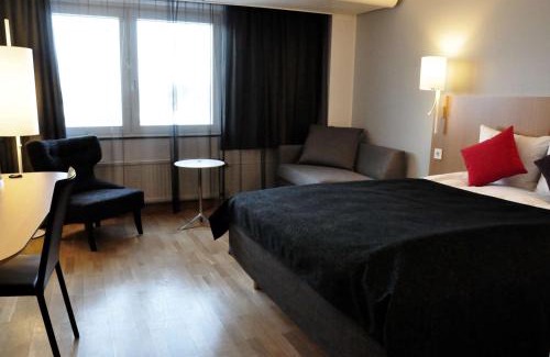 Jarva Hotel | Pet-Friendly Retreat at Scandic Järva Krog - 4-Star Comfort