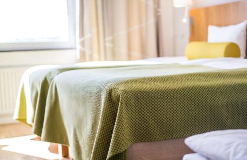 Jarva Hotel | Pet-Friendly Retreat at Scandic Järva Krog - 4-Star Comfort