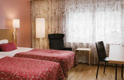 Jarva Hotel | Pet-Friendly Retreat at Scandic Järva Krog - 4-Star Comfort