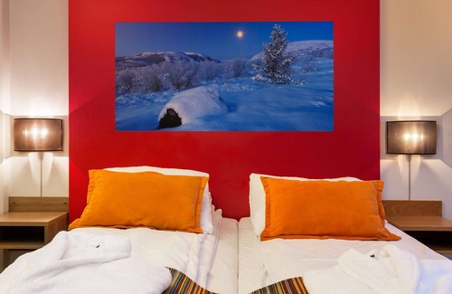 Kirkenes Hotel | Relax at Scandic Kirkenes: Pool, Spa & Family Friendly