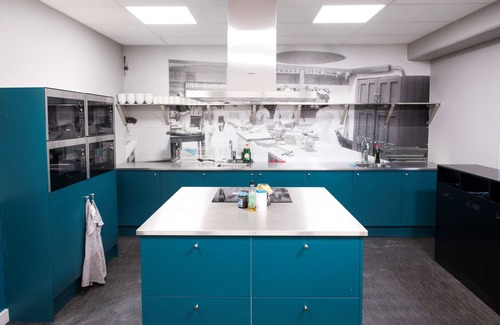 Kista Science City Hotel | Comfortable Stay at Scandic Kista with Pool and Spa
