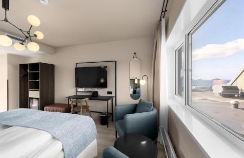 Alesund Hotel | Discover Scandic Parken: Pet-Friendly 4-Star Escape