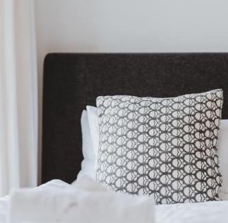 Kamppi Apartment | Modern Scandic Primo Apartments - Family-Friendly Stay