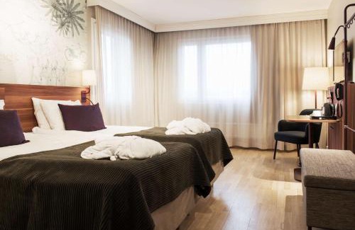 Sodertalje Hotel | Relax at Scandic Södertälje: 4-Star Stay with Spa & Pool