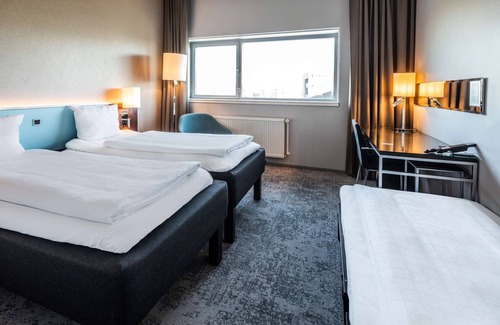 Sydhavnen Hotel | Discover Scandic Sluseholmen: Family-Friendly & Spa Retreat