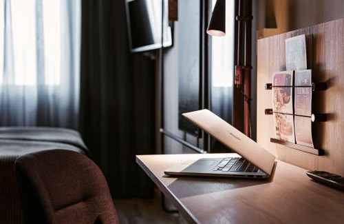 Taby Hotel | Inviting Scandic Täby: Pet-Friendly Stay with Great Amenities