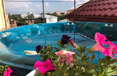 Sukhinovka Apartment | Discover Scandik Apartment Terrace: Family-Friendly Retreat
