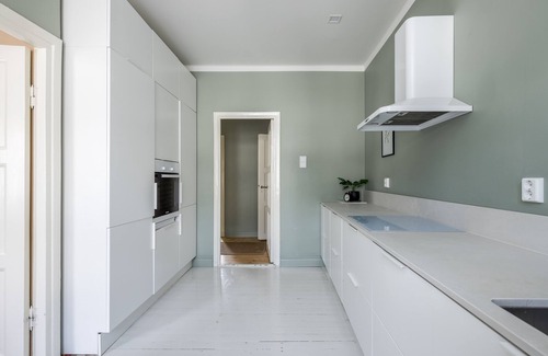 Kamppi Apartment | Top-Rated Scandinavian Apartments with Essential Amenities