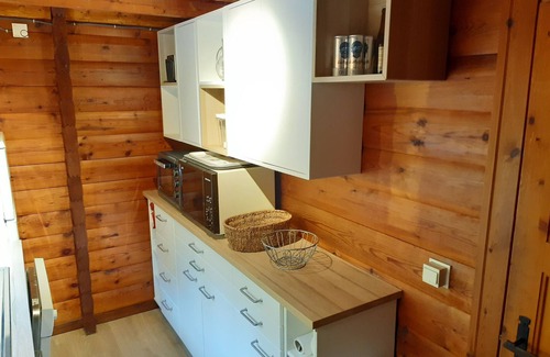 Harre Ski Chalet | Scandinavian Chalet: Embrace Nature with Spa & Hot Tub