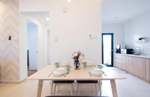Ampang Apartment | Stylish Scandinavian Reizz: 4-Star Hotel Near KLCC