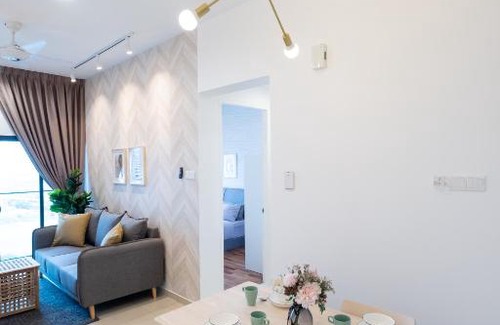Ampang Apartment | Stylish Scandinavian Reizz: 4-Star Hotel Near KLCC