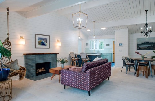 Winslow House | Scandinavian Cottage by the Sea: Oceanfront Bliss Awaits