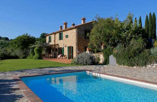Scansano Villa | Eco-Friendly Scansano Country House with Pool & Pet Amenities