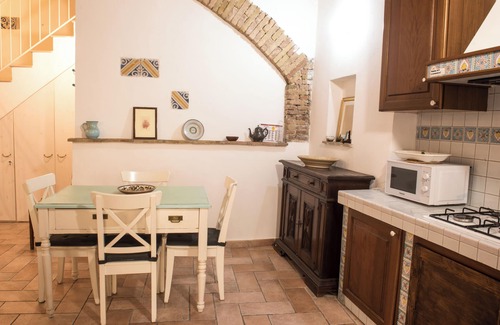 Amelia Apartment | Relaxing Retreat at Scappo IN Umbria, nel Vicolo