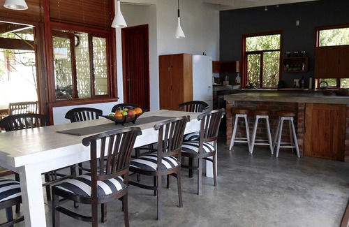 Cape Peninsula House | Oceanfront Scarborough Villa with Private Pool & Breakfast