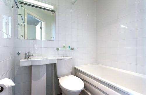 Southport Hotel | Explore Scarisbrick Hotel: Family-Friendly with Great Amenities