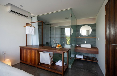 Huong Tra Hotel | Scarlet Pavilion Homestay