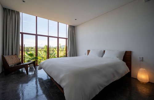 Huong Tra Hotel | Scarlet Pavilion Homestay