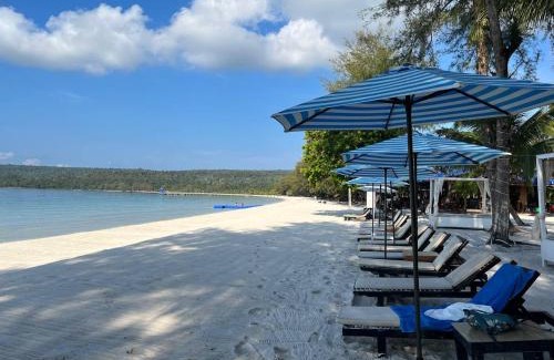Koh Rong Resort | Oceanfront Escape at Scarlet Sails Villa with Pool & Beach