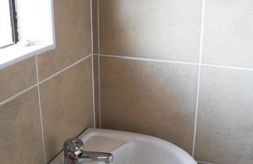 Maseru House | Convenient Scenery Guesthouse Near Stadium with Family Dining