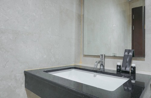 Pancoran Apartment | Inviting 1BR Apartment at L'Avenue Pancoran with Pool