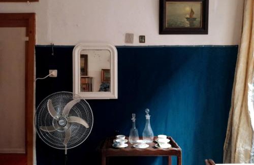 Cannaregio Apartment | Scenic Artist's Home on Canal in City Center 100 Square Meters