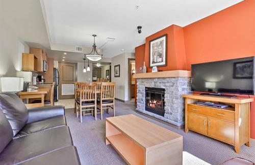 Copperstone Resort Apartment | Scenic Canmore Escape, Banff Pass Included