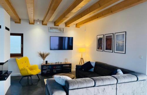 Krempachy House | Experience Scenic Chalet Malowniczy Domek - 10/10 Rated Stay