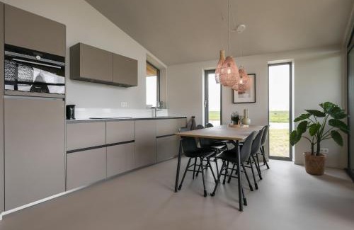 Wissenkerke House | Delightful Holiday Home with Kid-Friendly Garden Retreat