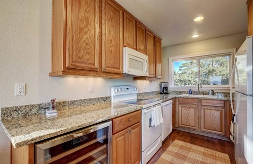 Lower Kingsbury House | Scenic Escape: Breathtaking Views of Lake Tahoe Await!