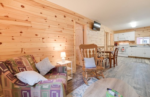 Oscoda Cottage | Tranquil 'Evan's Hideaway' Steps from Lake Huron!
