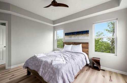 Ridgeway House | Scenic Getaway Cabin w/Fire Pit, Deck & Panoramic Views in Martinsburg, WV
