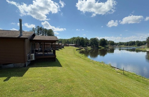 Alger House | Scenic Getaway: Motel with Easy Access to Nature Trails | Pets are Allowed