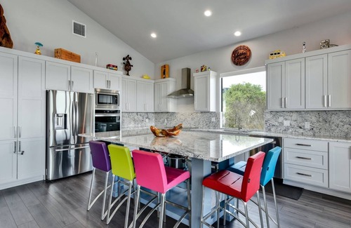 Spicewood House | Lake View Retreat: King Beds & Inviting Decks Await