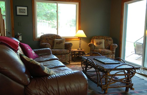 Birchwood Cabin | Distinctive Rooms Await in Scenic Pine Cabin Getaway